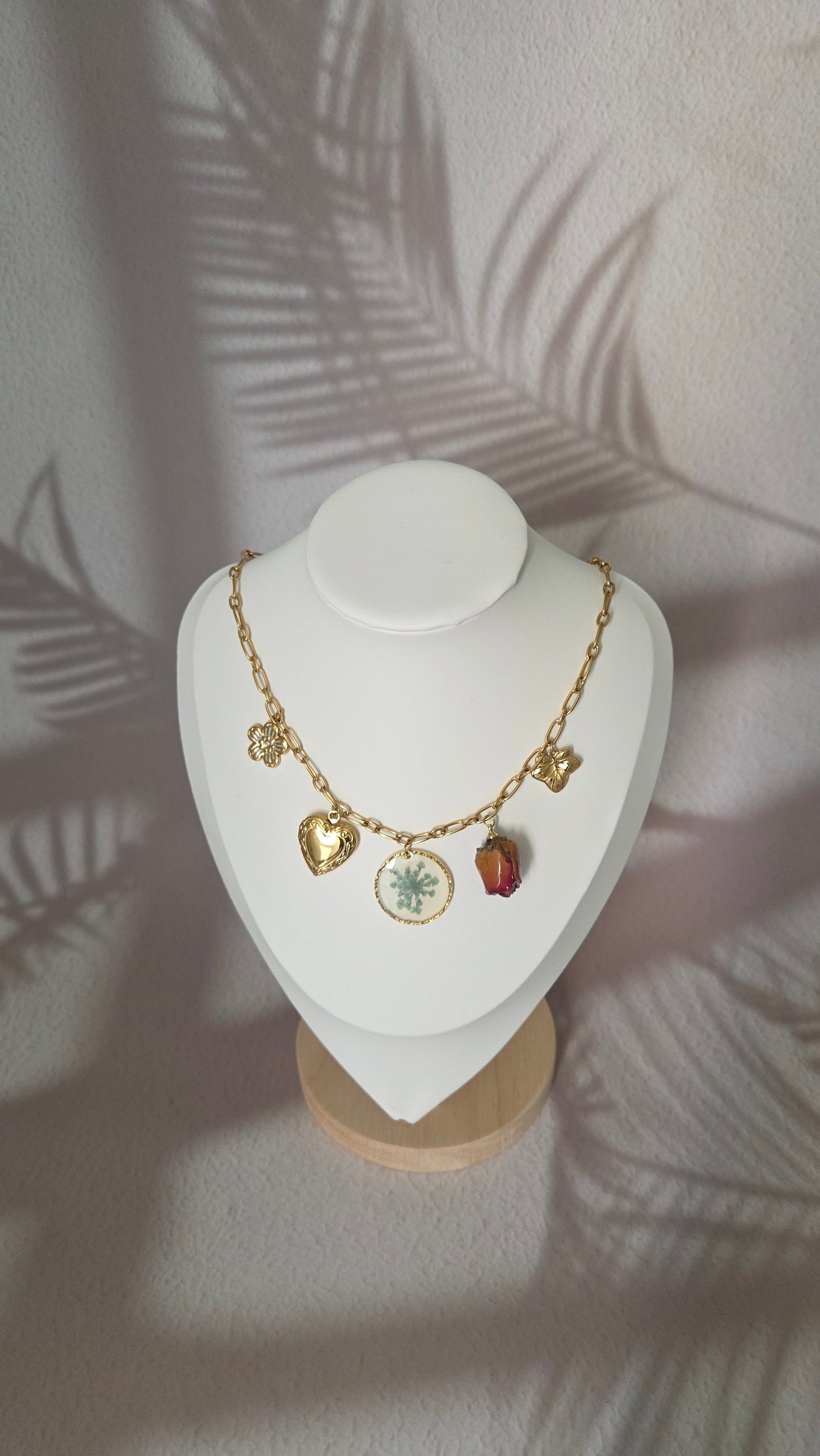 COLLIER ROSE ETERNELLE