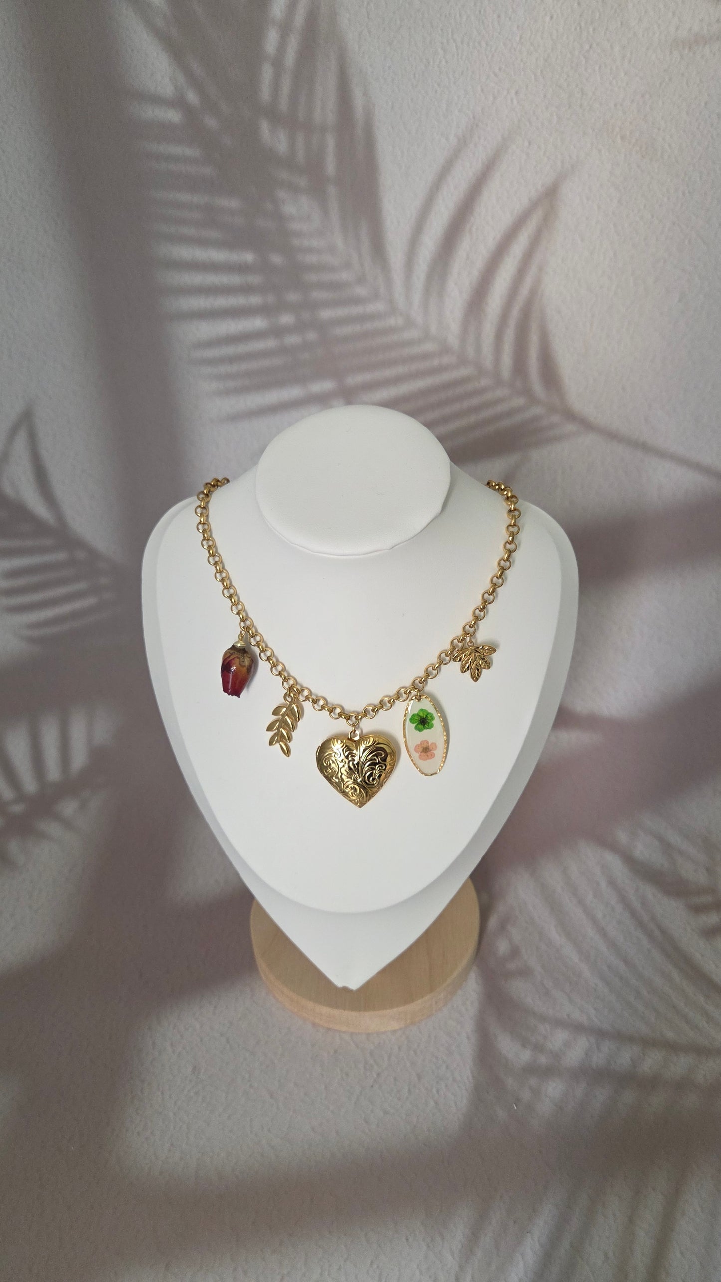 COLLIER FLEUR DE MINUIT