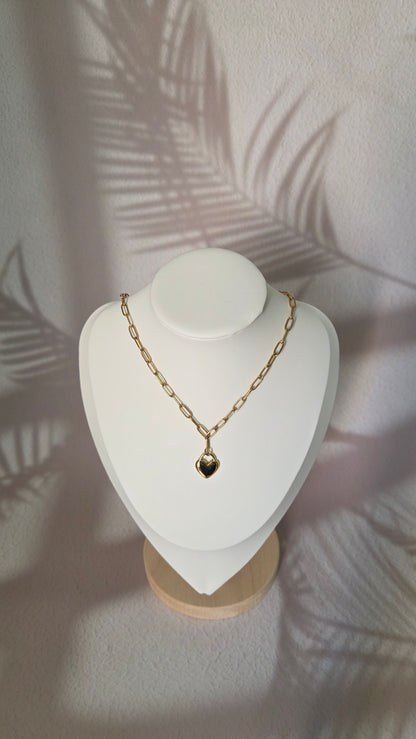 COLLIER LOVER